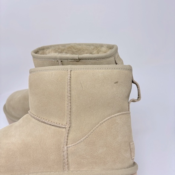 NWT UGG Classic Mini Platform Boots in Mustard Seed - 10 - Picture 10 of 11
